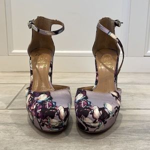 Banana Republic Villa Platform Pump SZ 5 Lilac
